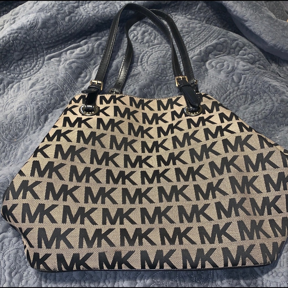 Michael Kors shoulder purse
